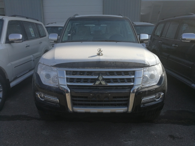 18款中东版帕杰罗V97店内折扣价