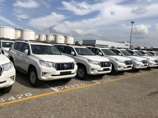 2019款霸道2700中东版硬派越野津港热销