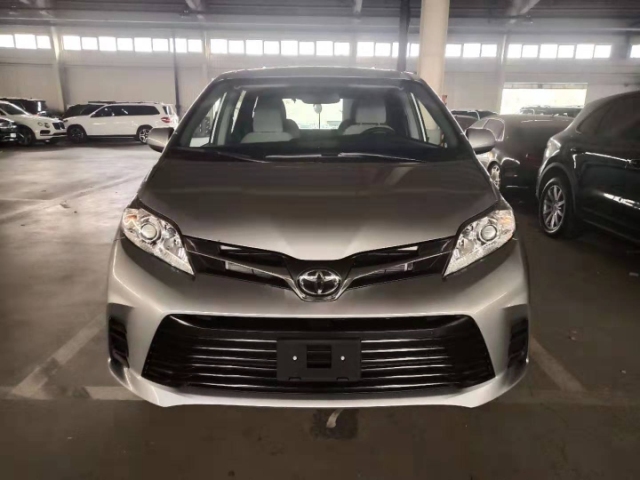 丰田塞纳顶级豪华商务座驾月底价格优惠