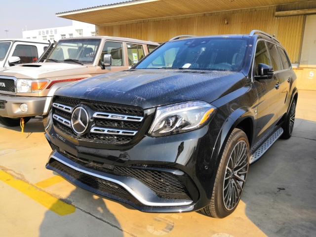 19奔驰GLS63顶级豪华SUV探索精彩之旅