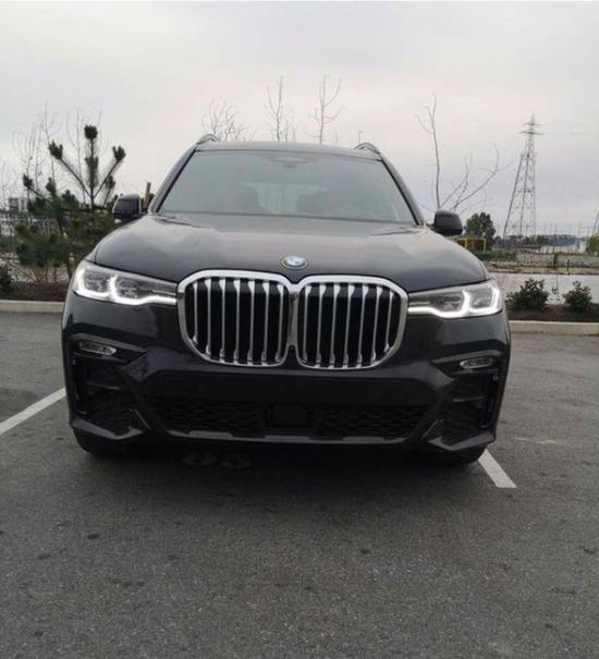 20款宝马X7动力强悍 现车最新报价配置