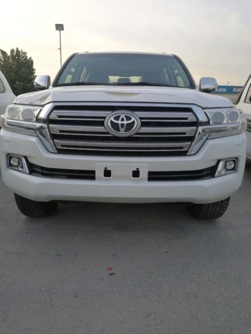 2019款丰田酷路泽4000丐版顶级越野座驾