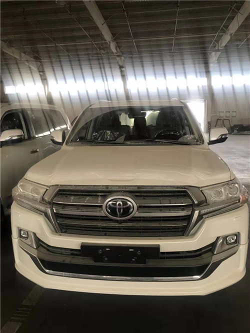 19款中东版丰田酷路泽5700VXR 极致追求