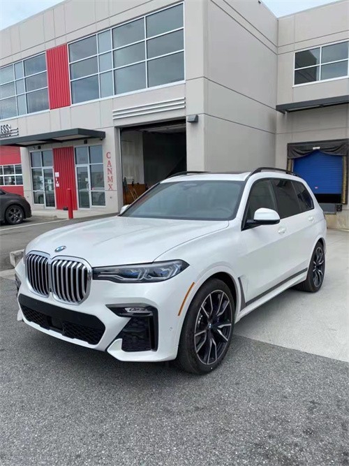 21款宝马X7天津港价格配置全 特惠15万