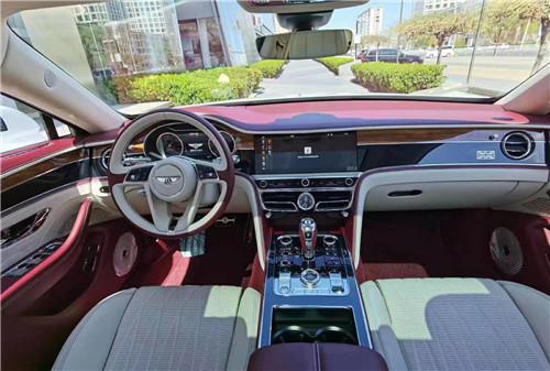 2020款宾利飞驰现车降达30万全国可分期