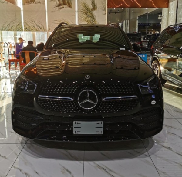 20款奔驰GLE350运动豪华科技前沿