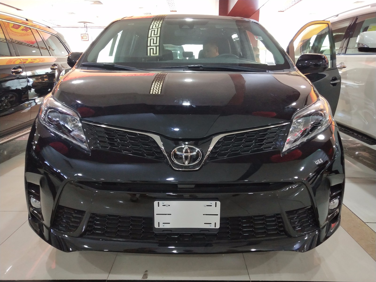 2020款丰田赛纳两驱四驱均现车价格行情