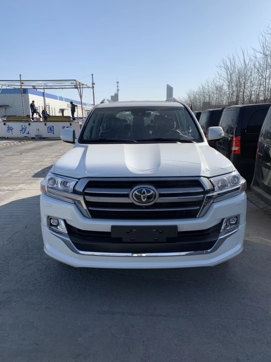 19款丰田酷路泽5700报价 越野车现车实拍