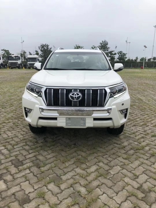 中东版霸道4000进口车型优惠销售