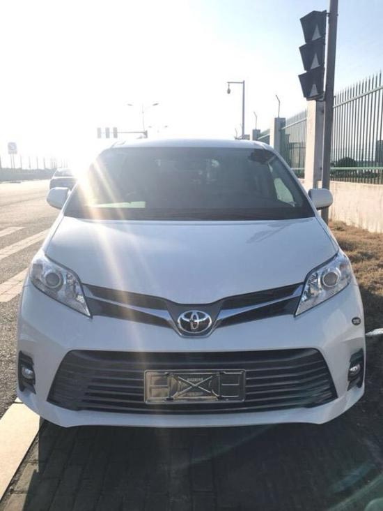 2019款丰田塞纳XLE现车配置解析及报价