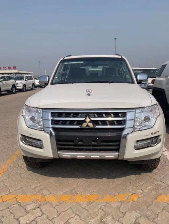 19款帕杰罗V97现车港口直销 全国可按揭