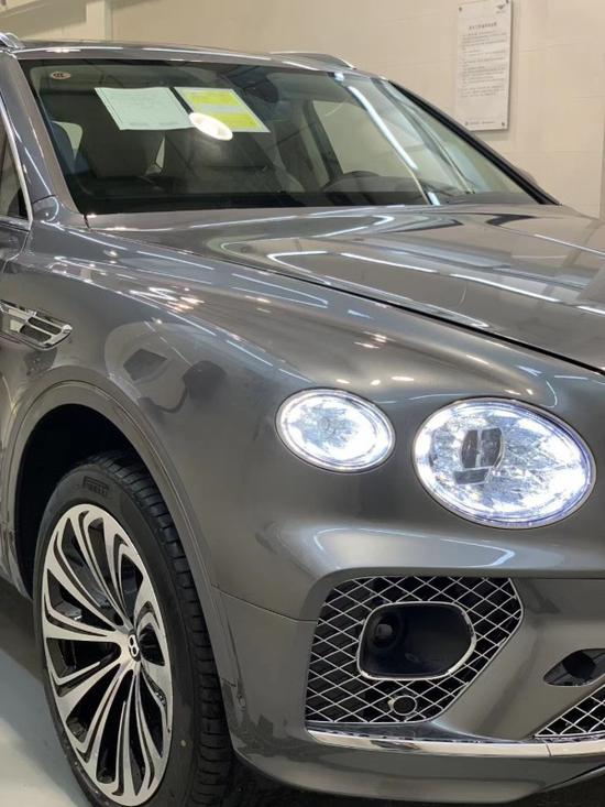 2021款宾利添越V8现车 钨矿灰随时可提