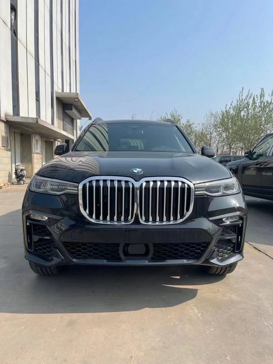 21款宝马X7现车全新行情报价 手续随车