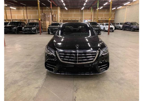 19款奔驰S560特惠价 顶级商务动感造型