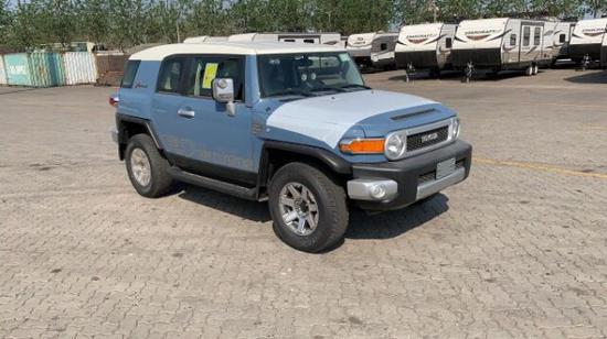 20款丰田FJ酷路泽八气囊五一现车特惠