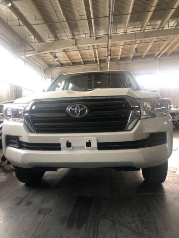 20款丰田酷路泽4000丐版报价 全地形SUV