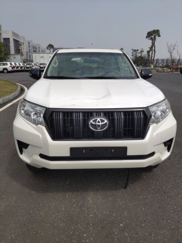 2020款丰田霸道2700 经典丐版降价优惠