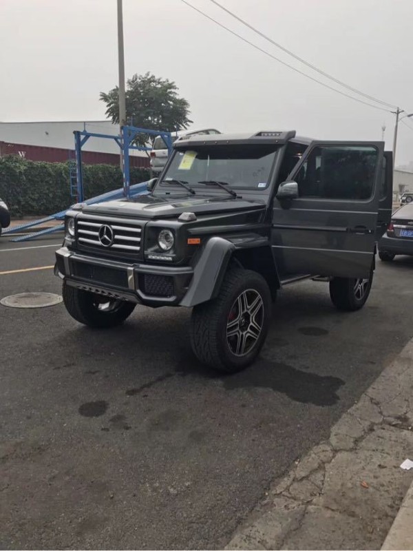 汽油奔驰4X4G500涉水深度1米极限越野