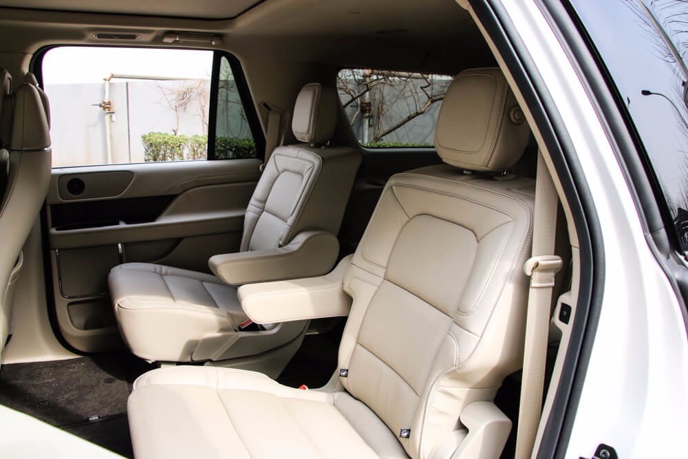 贵宾热线:15771111116(同微信)18519007111杨经理