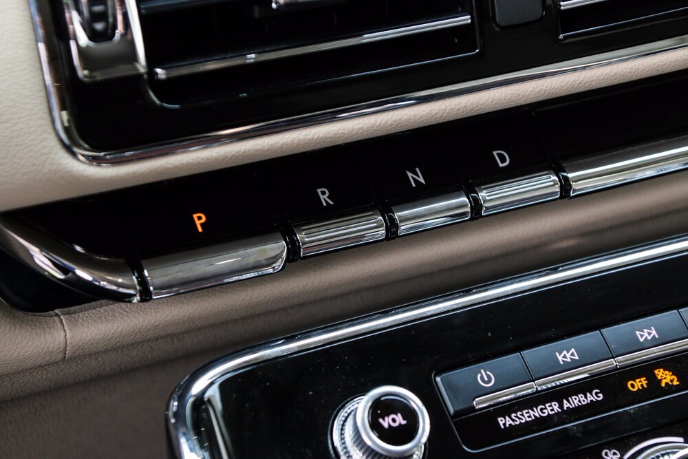 贵宾热线:15771111116(同微信)18519007111杨经理