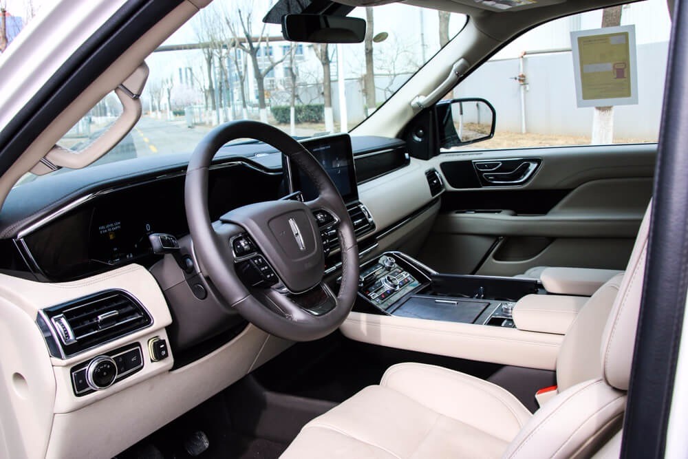 贵宾热线:15771111116(同微信)18519007111杨经理