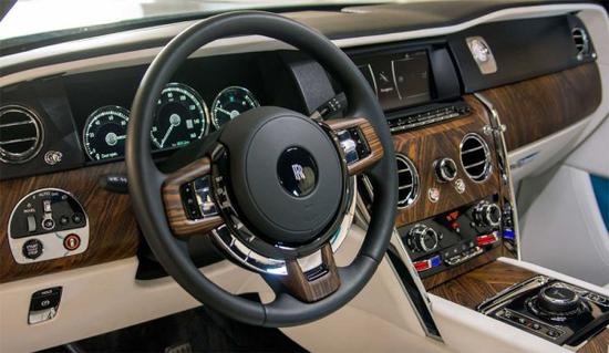 2021款劳斯莱斯库里南 现车到港火爆销售