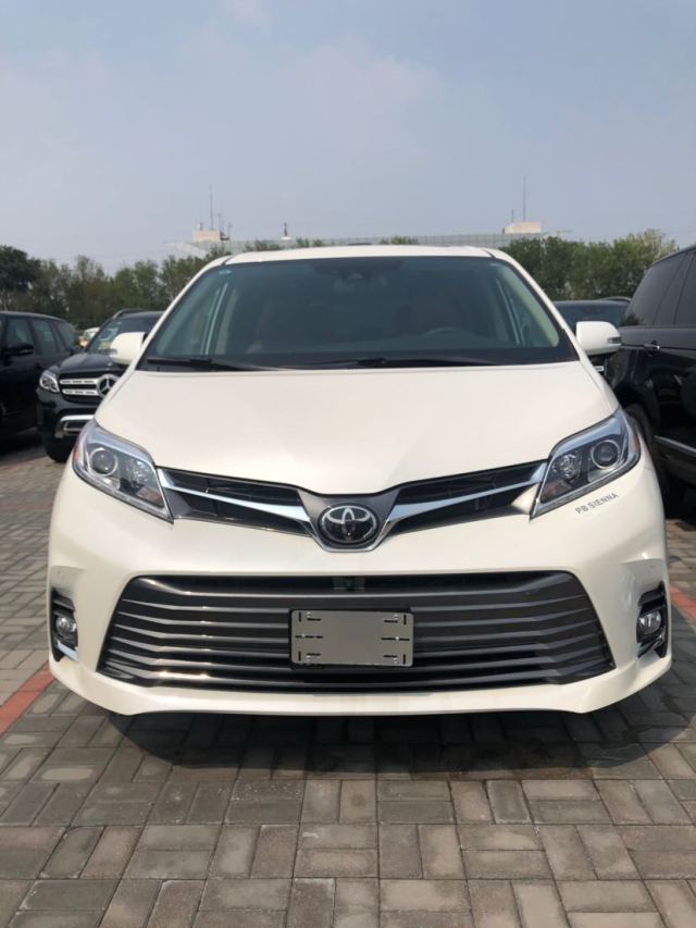 19款丰田塞纳港口现车充足最新报价行情