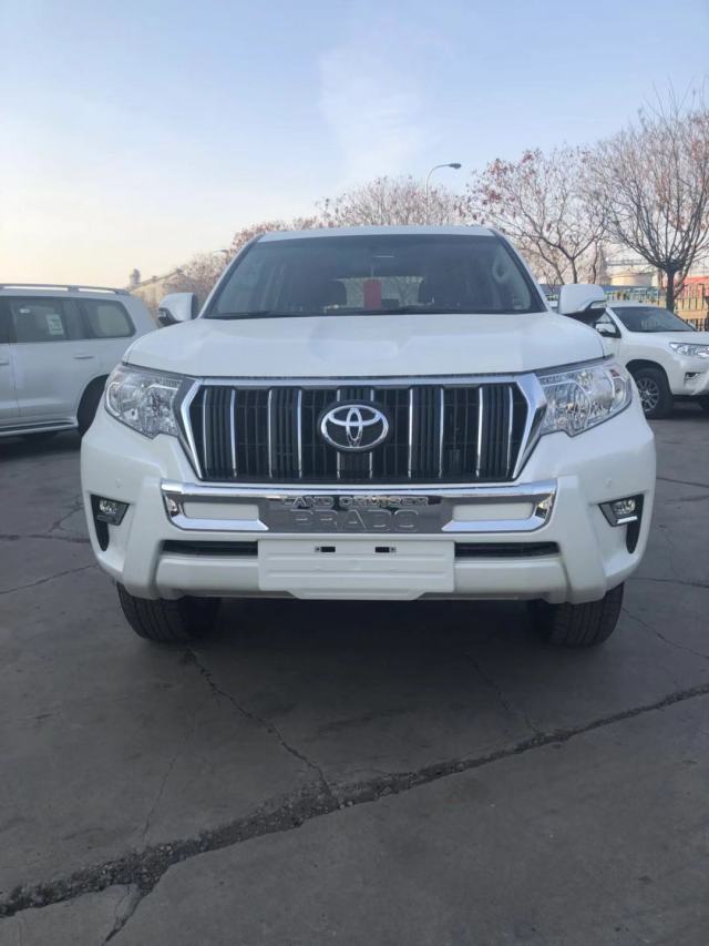 2019款丰田霸道2700最新报价港口现车优