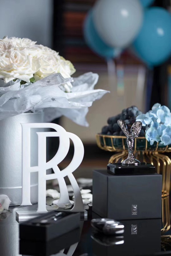 20款劳斯莱斯幻影 贴心为您服务的管家