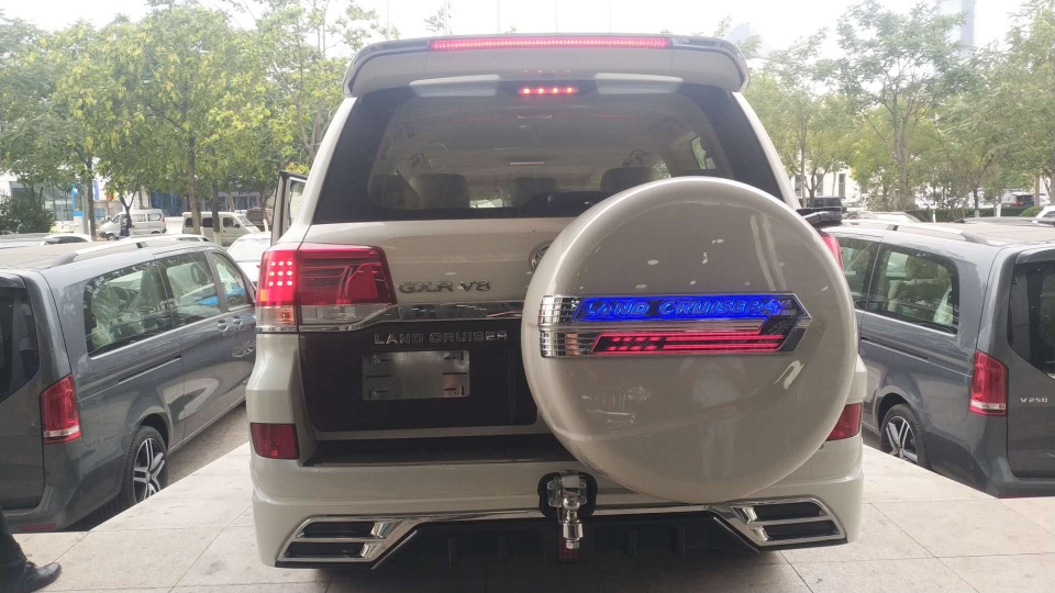 丰田酷路泽4000爆改WLAD大包围套件超酷