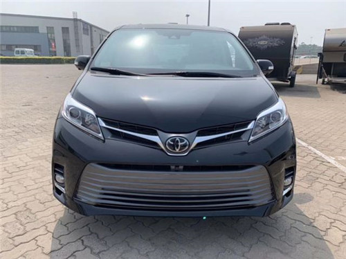 2020款丰田塞纳加版墨版七座MPV 售价低