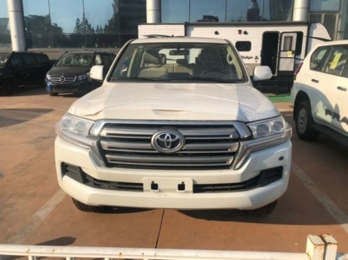 19款丰田陆巡4000详细配置酷路泽行情