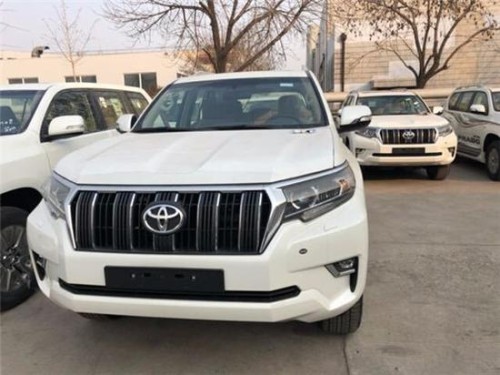 2019款丰田霸道4000中东版港口现车价格