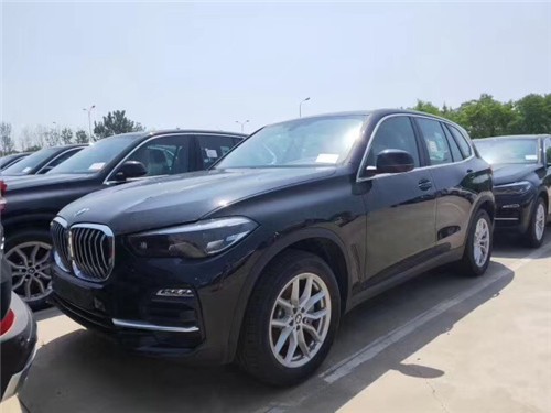 2019款宝马X7特卖 以全新面貌展现自己