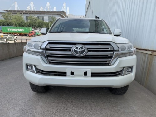 2019款酷路泽4600诠释硬派了解港口销售