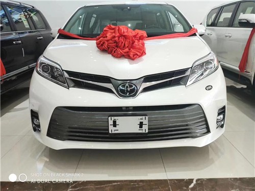 2020款丰田塞纳七座裸车报价 港口促销