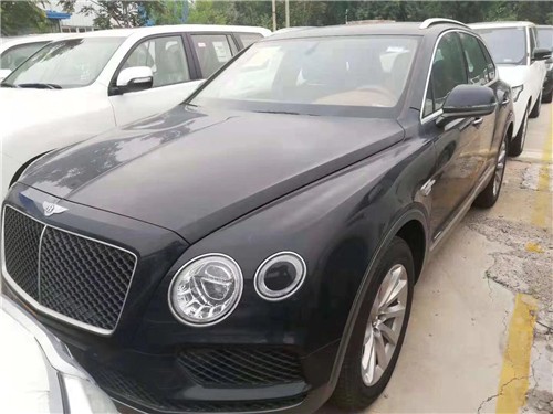 2018款宾利添越4.0现车报价 手续置高