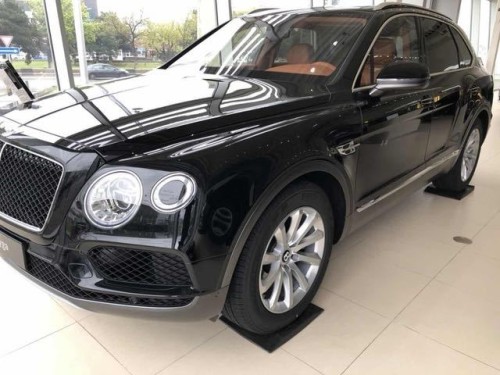 19款宾利添越 天津港国五豪降热销售全国