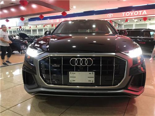 2019款奥迪Q8加版配置更高价格亲民出售