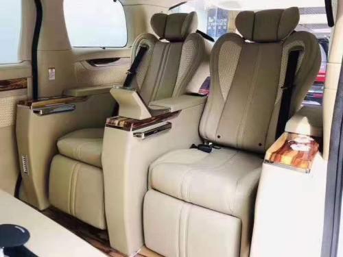 2019款埃尔法蒙娜丽莎四座樱花现车实拍