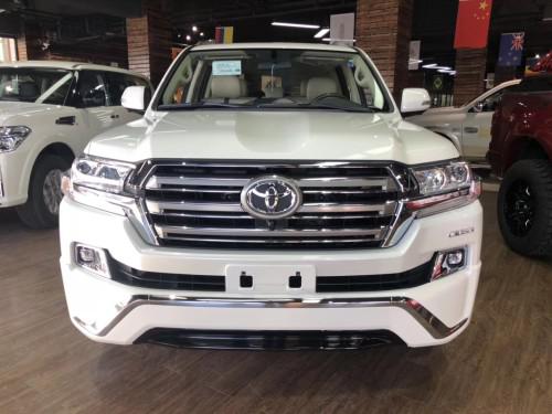 19款丰田酷路泽4000配置天津港价格优惠