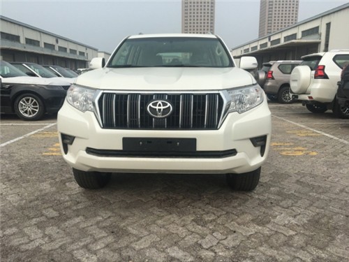 19款丰田霸道4000天津港现车价格