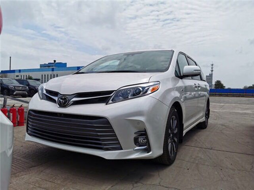 丰田SIENNA（塞纳）商务车 奢华的MPV