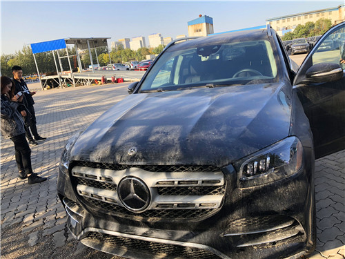 20款奔驰GLS450 天津港现车优惠8万起