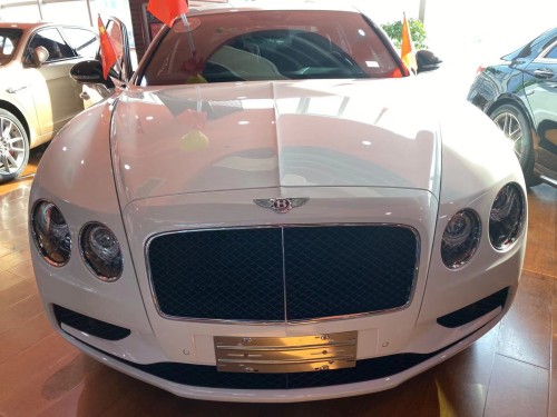 2019款宾利飞驰新车到店手续齐全让利多