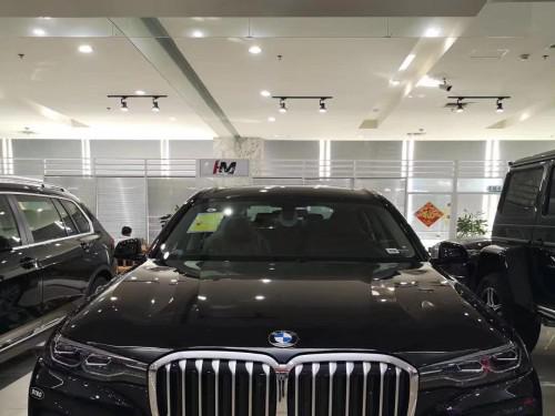 2019款宝马X7 展位现车报价及最新配置