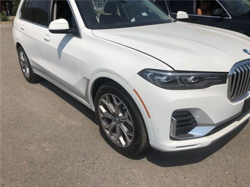 19款宝马X7报价 港口现车年底促销钜惠