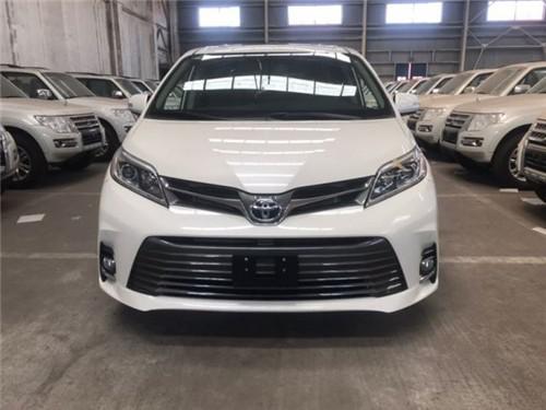 20款丰田塞纳报价全能豪华商务口碑极好