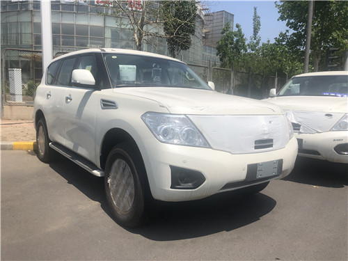 19款尼桑途乐4.0 天津港现车底价大降价