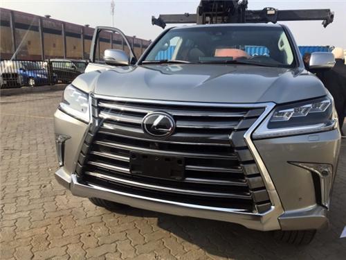 20款雷克萨斯LX570豪华越野车到港价格